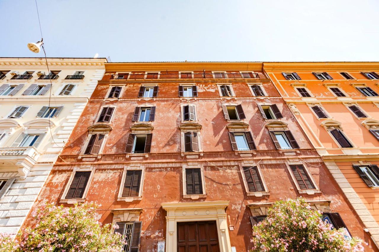 Stop Colosseo Rome Exterior photo
